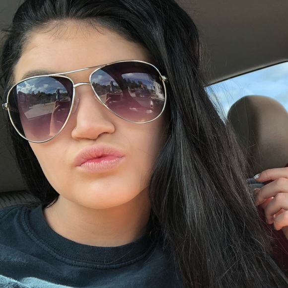 Meet your Posher, Jamie - Picture 1 of 1